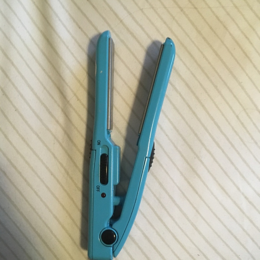 Mini flat iron